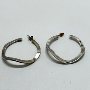 Sterling Silver .925 Wavy Hoops, Studs